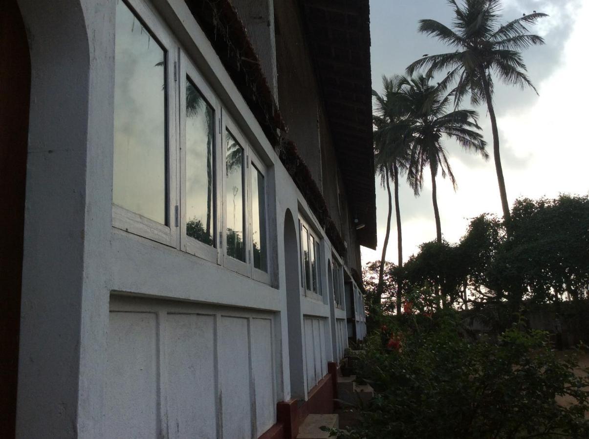 New Rest House Sea View Hotel Negombo Eksteriør billede