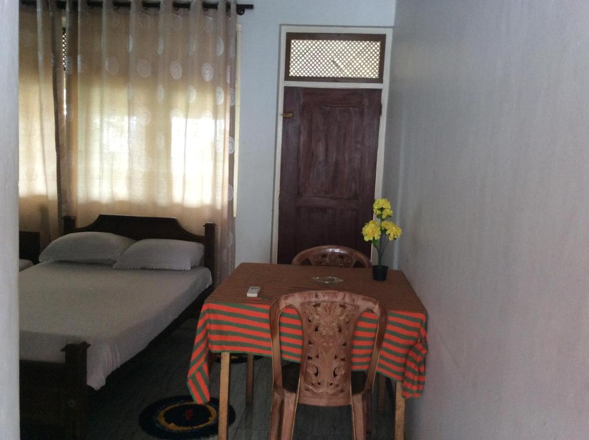 New Rest House Sea View Hotel Negombo Eksteriør billede