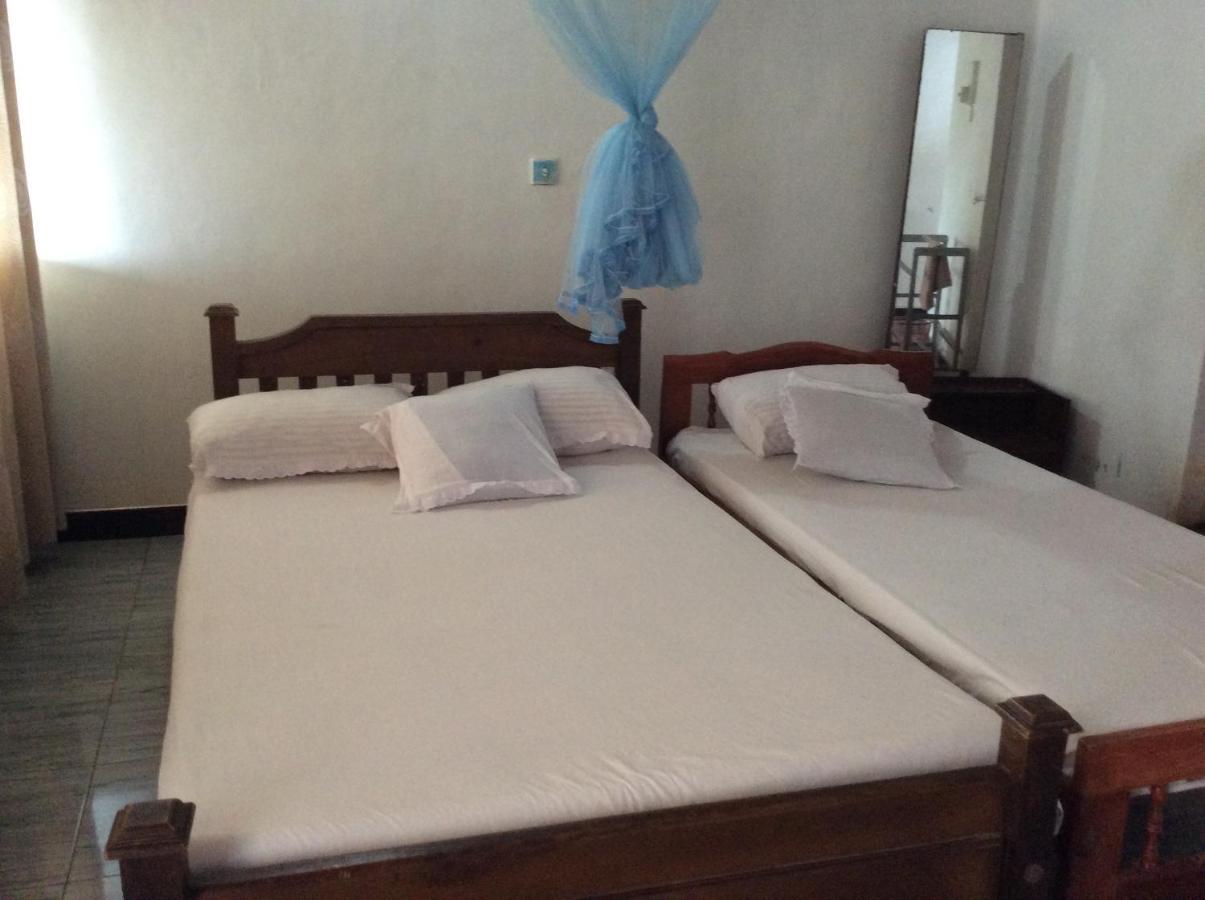 New Rest House Sea View Hotel Negombo Eksteriør billede