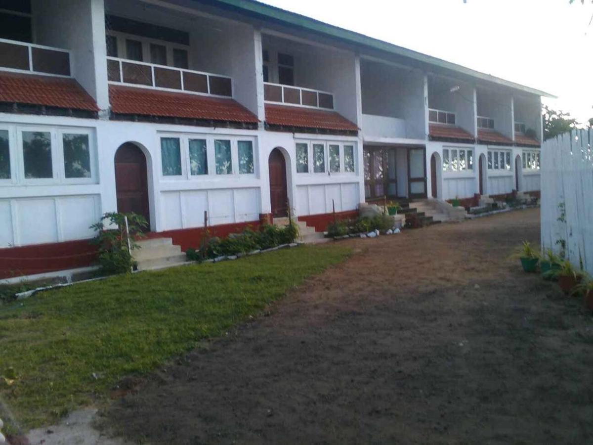 New Rest House Sea View Hotel Negombo Eksteriør billede